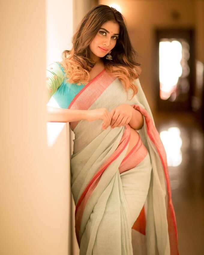 Shivani Narayanan New Images