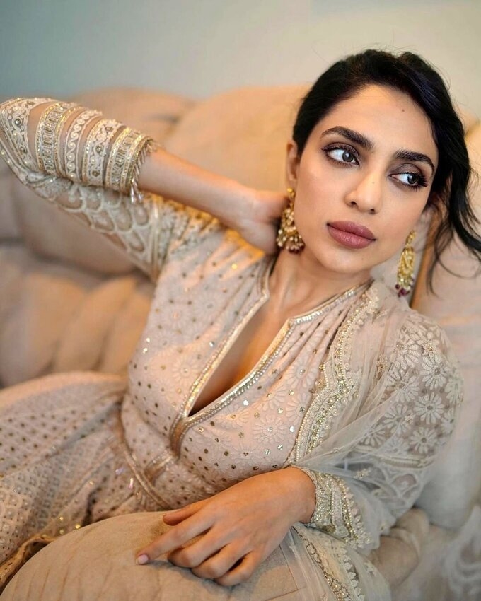 Shobita Dhulipala Amazing Photos