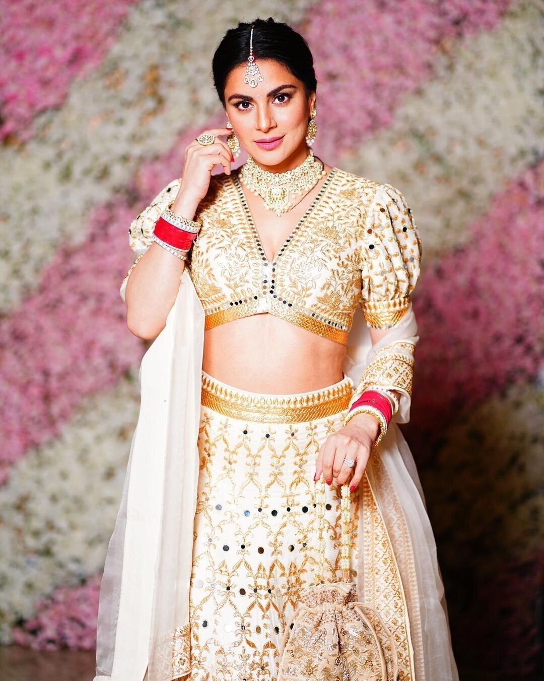 Shraddha Arya Amazing New Images