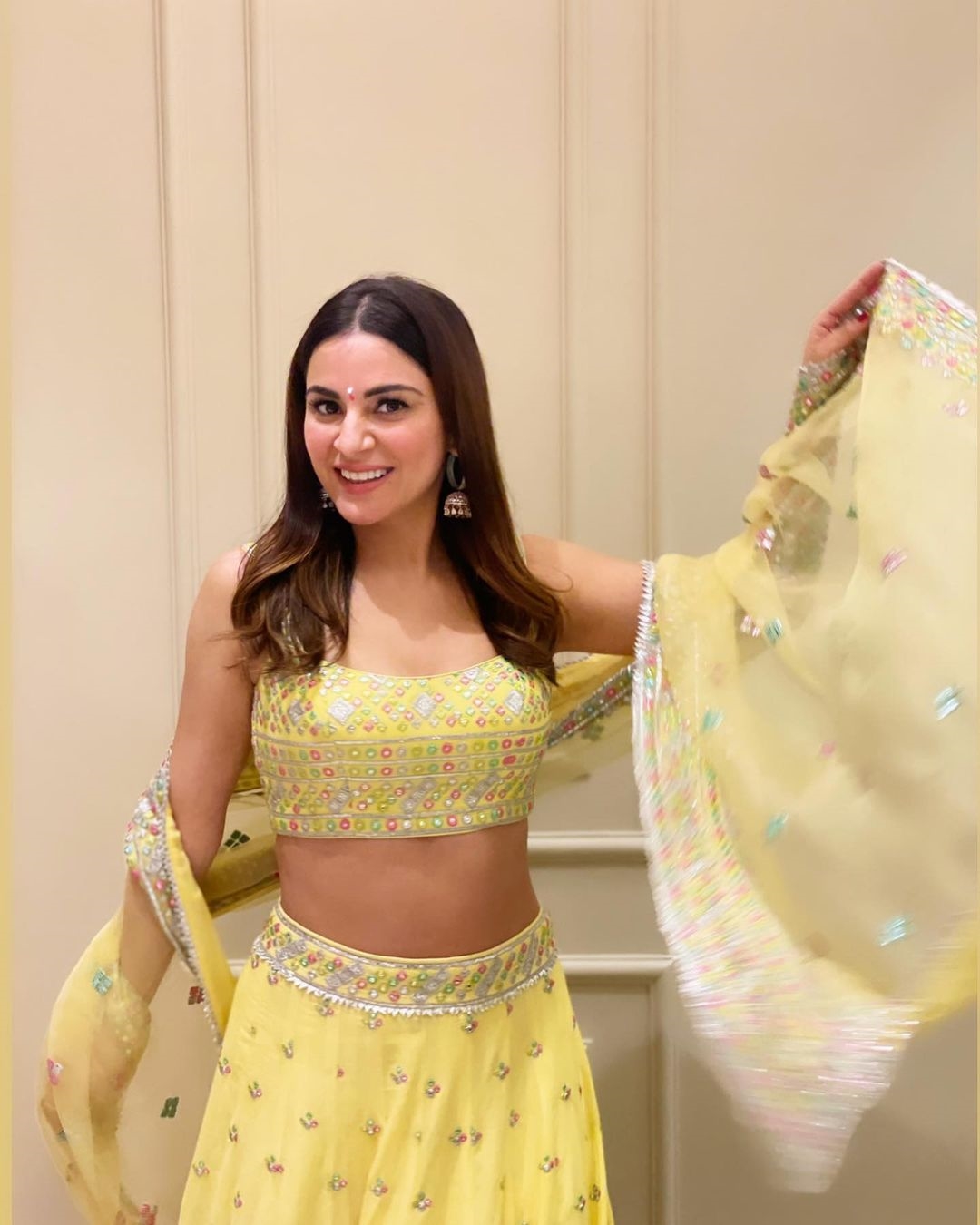 Shraddha Arya latest Photos Collection