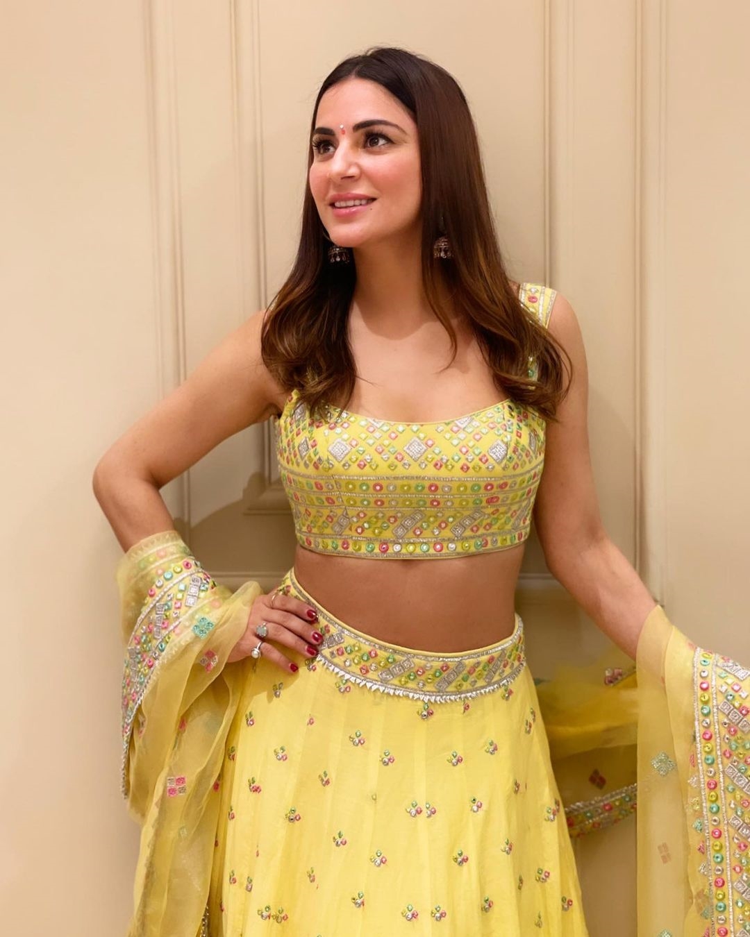 Shraddha Arya latest Photos Collection