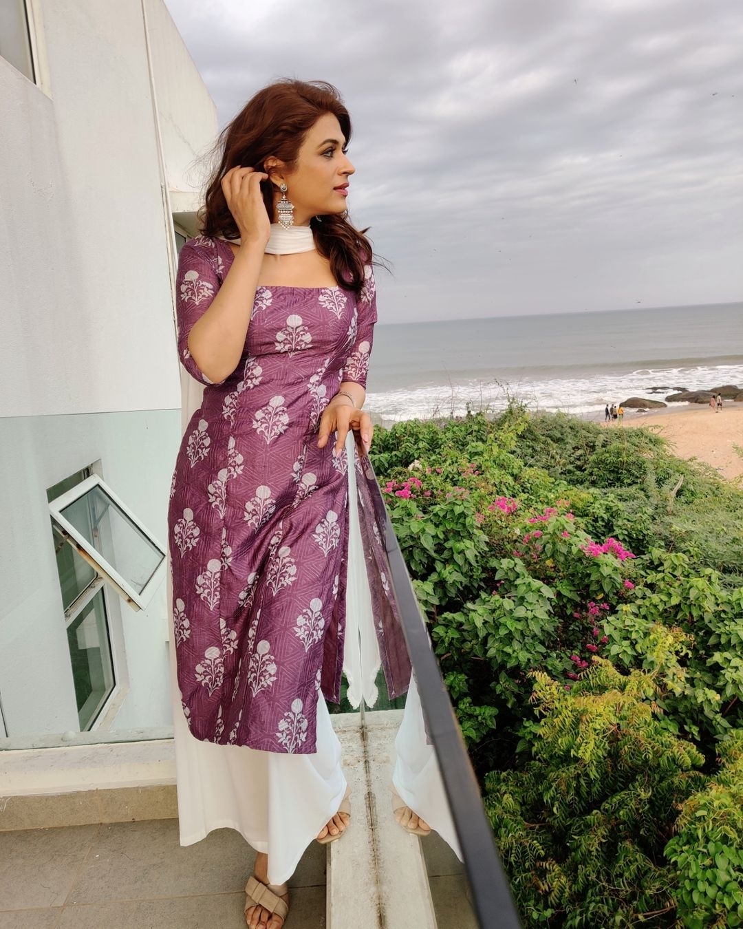 Shraddha Das New Photos In Out side