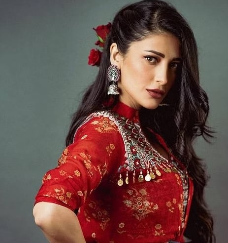 Shruti Haasan Appealing photos