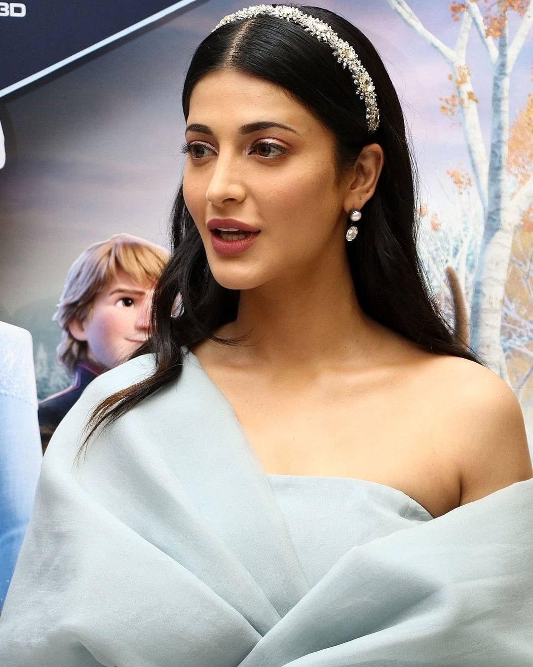 Shruti Haasan New Cute Stills