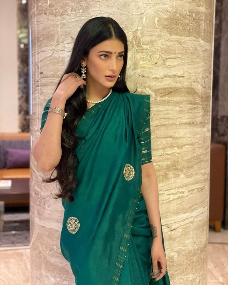 Shruti Haasan Stunning Photos