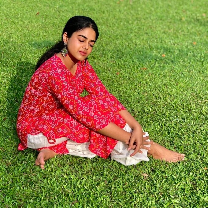 Siddhi Idnani latest photo shoot