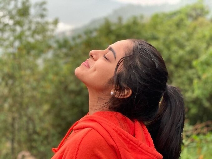 Siddhi Idnani latest photo shoot