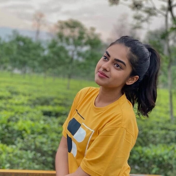 Siddhi Idnani latest photo shoot