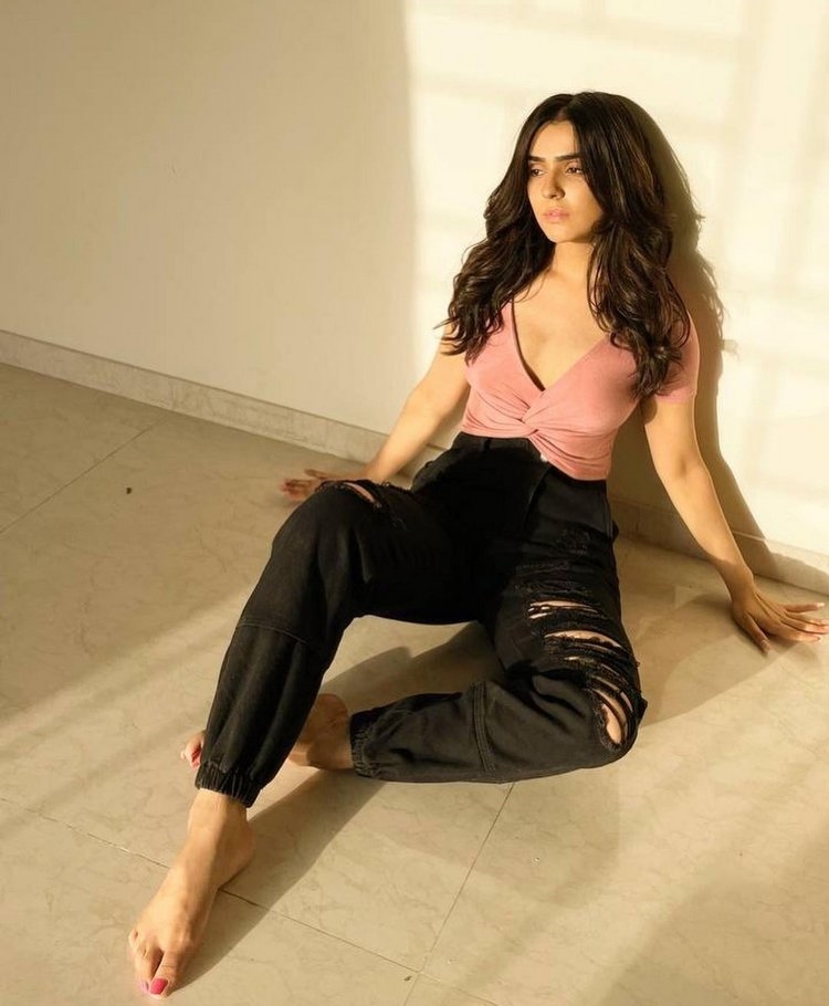 Sidhika Sharma New Photo Shoot