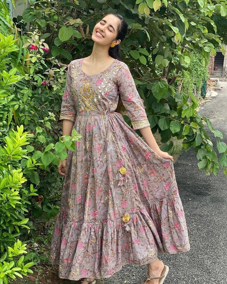 Simrat Kaur Latest Photos Collection