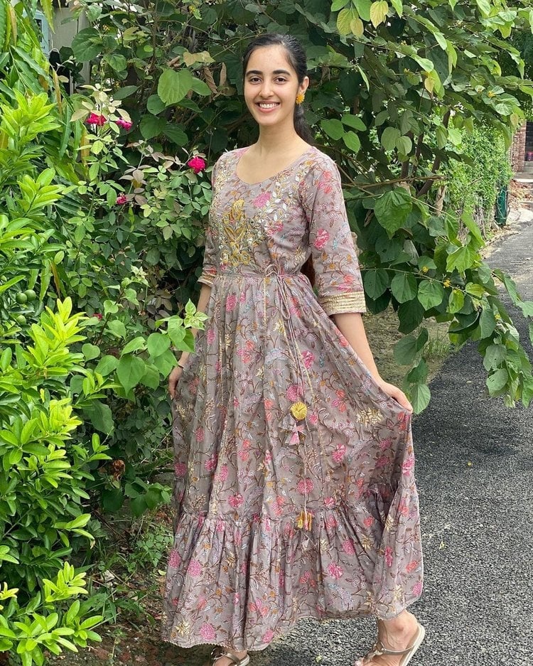 Simrat Kaur Latest Photos Collection