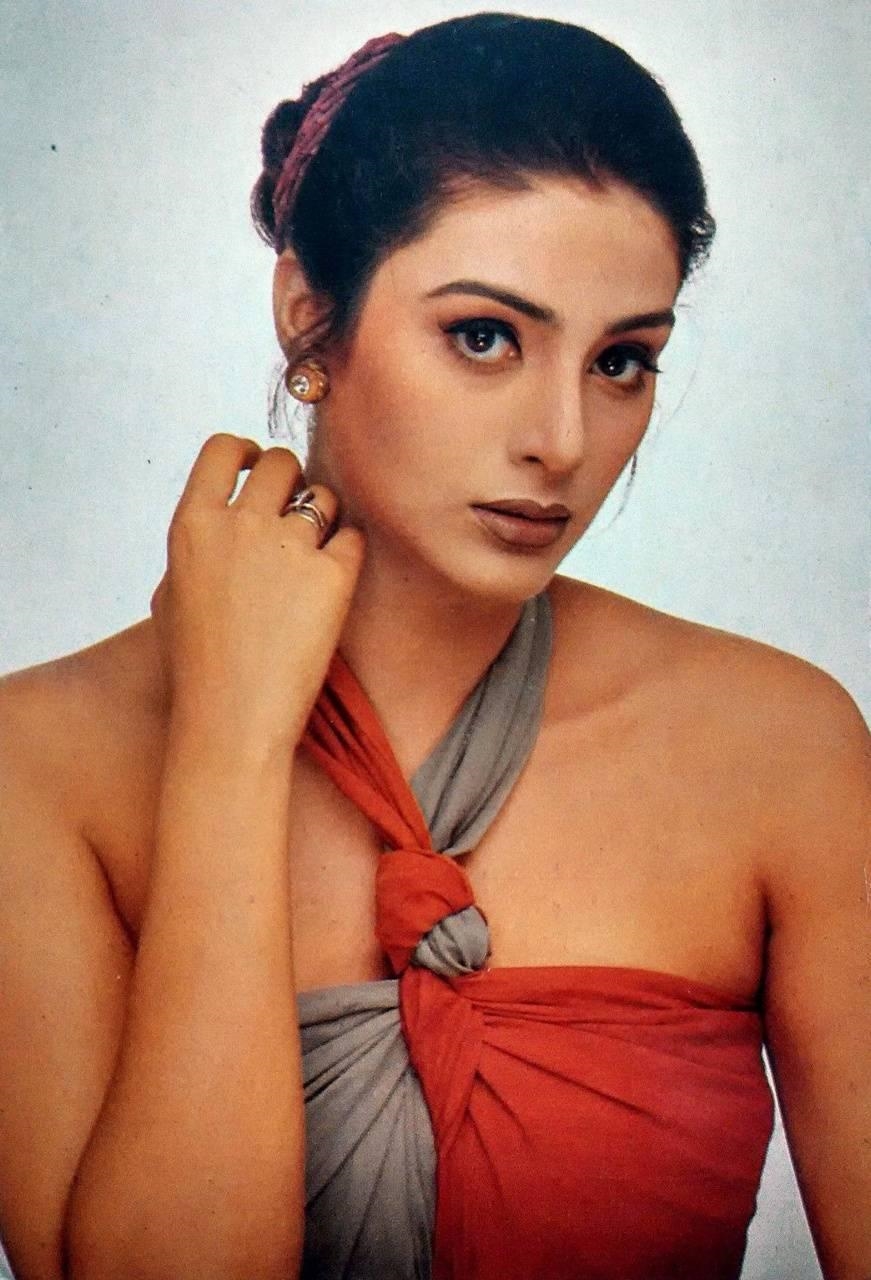 Sizzling Actress Tabu Image Collection