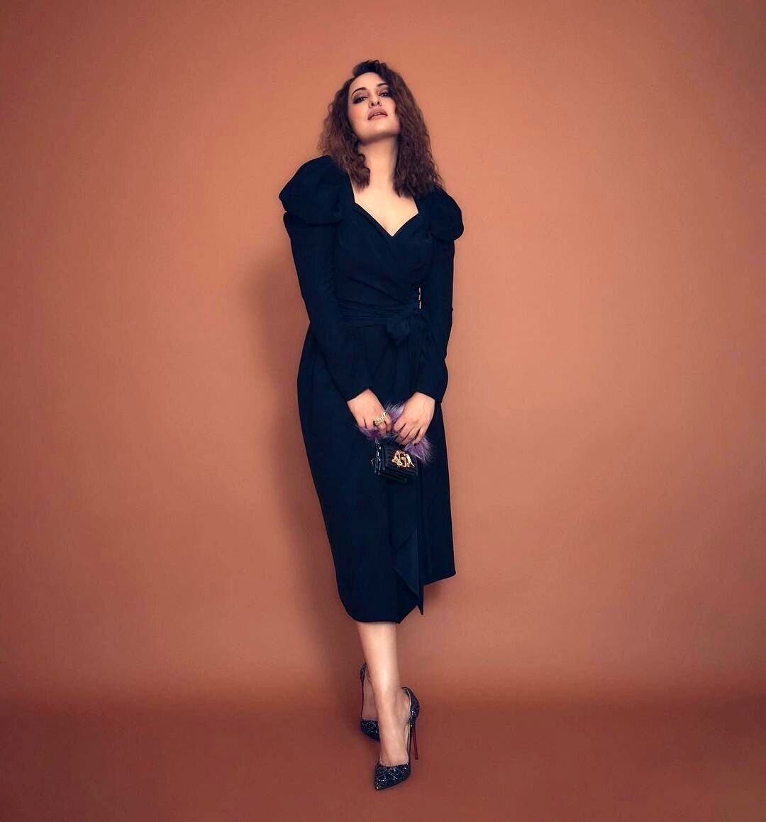 Sonakshi Sinha Amazing New Photos In Black Dress