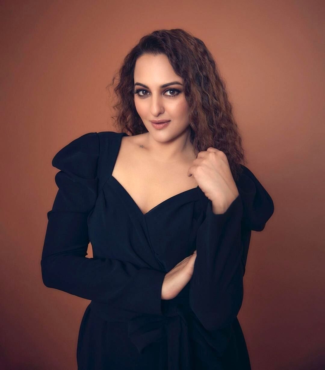 Sonakshi Sinha Amazing New Photos In Black Dress