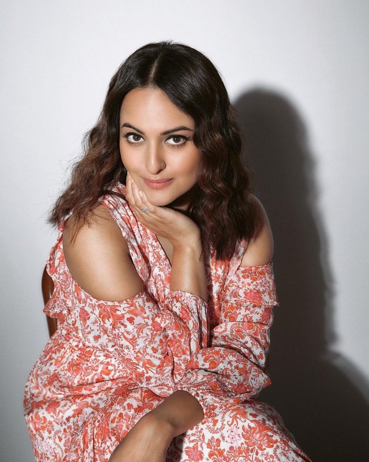 Sonakshi Sinha Stunning New Photos