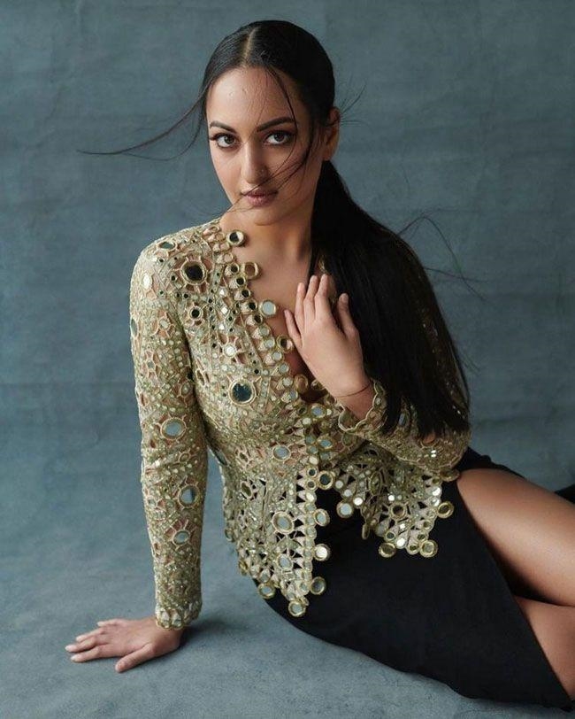 Sonakshi sinha latest Photos