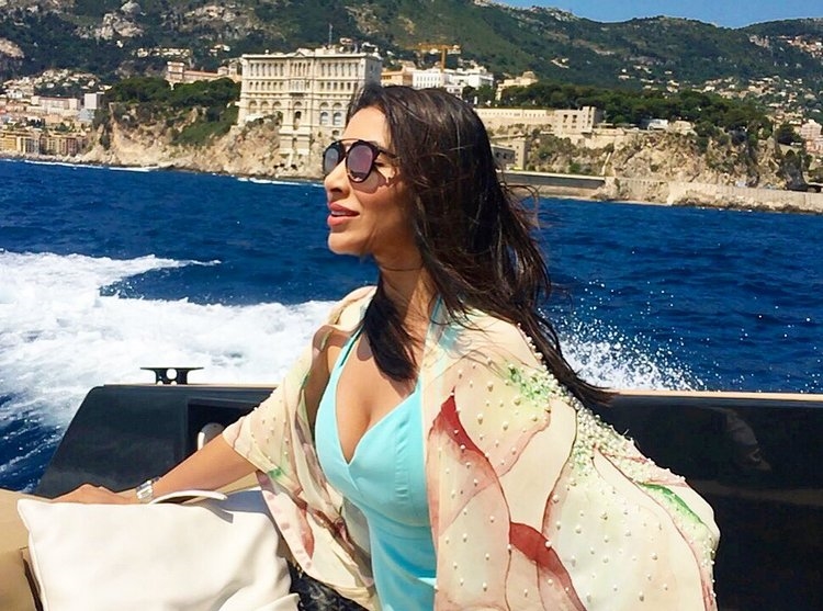 Sophie Choudry Photos Collection