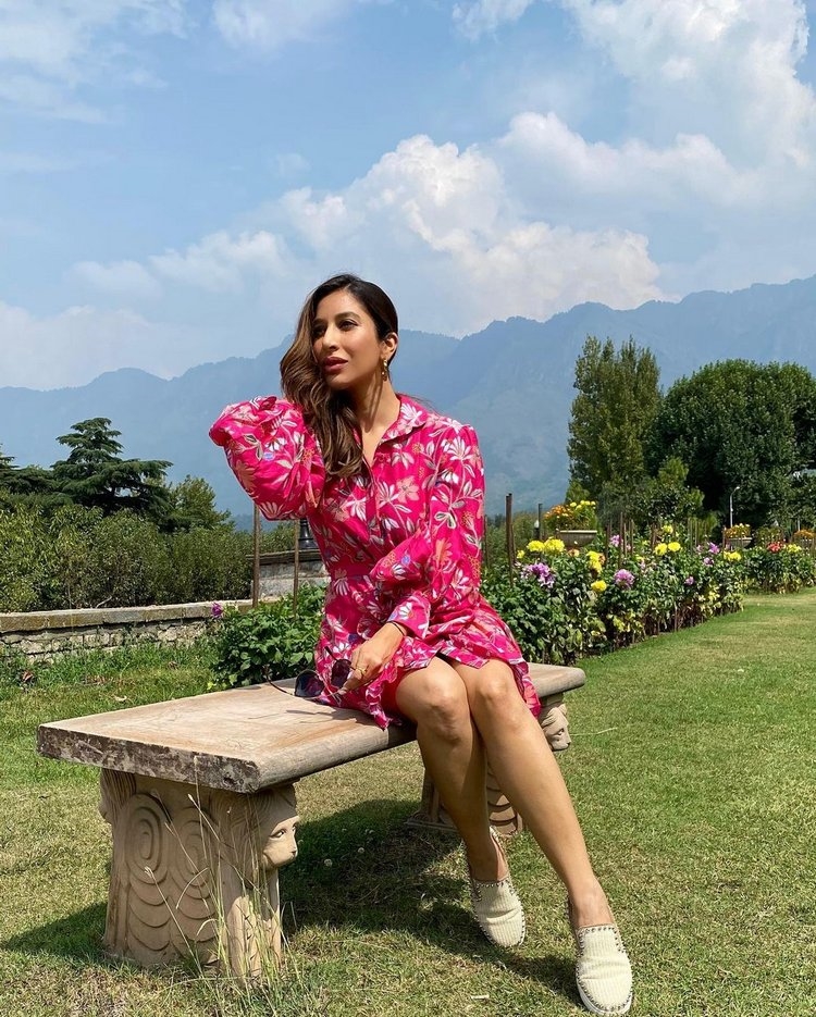 Sophie Choudryi Hot Photos Gallery