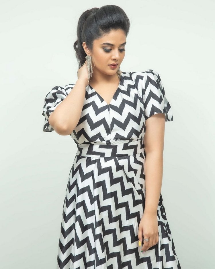 Sreemukhi Amazing New Looks