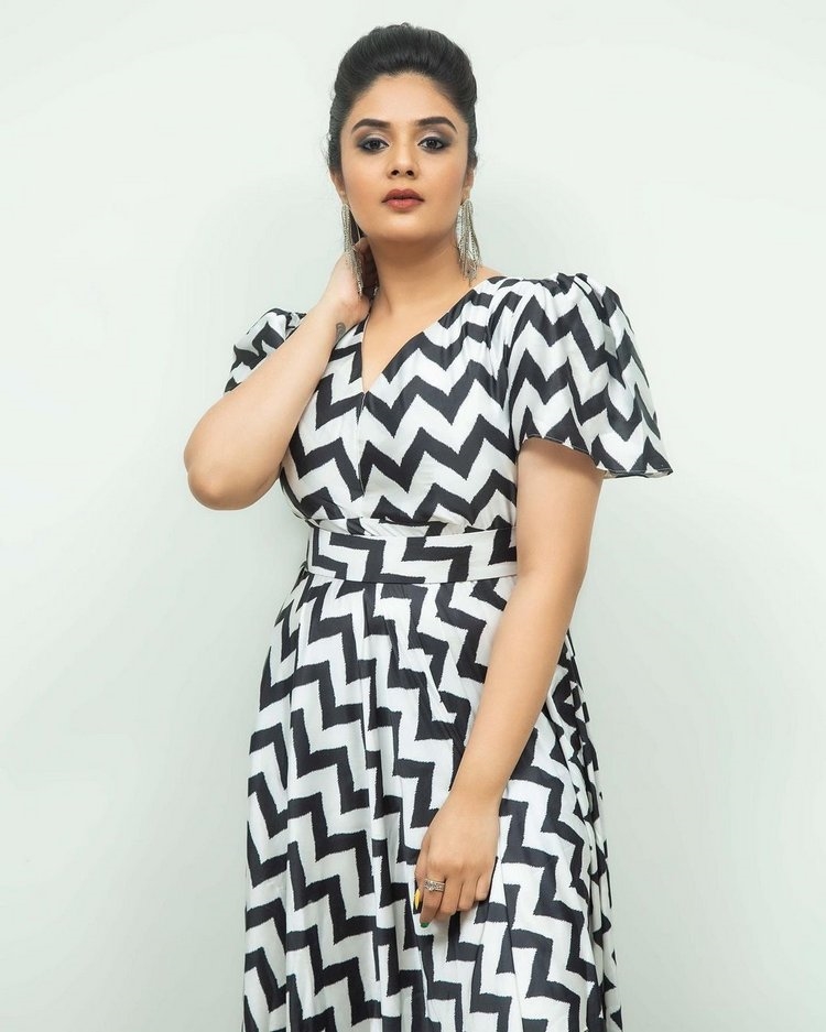 Sreemukhi Amazing New Looks