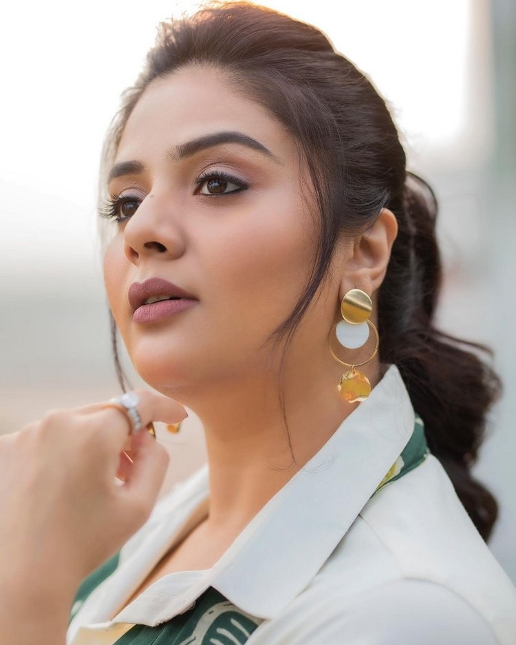 Sreemukhi Stunning White Photos