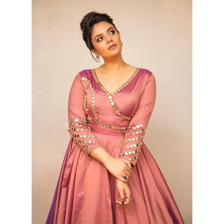 Sreemukhi latest Photos Shoot