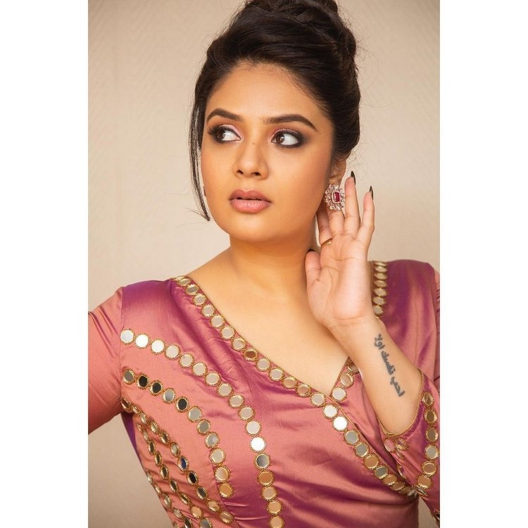 Sreemukhi latest Photos Shoot