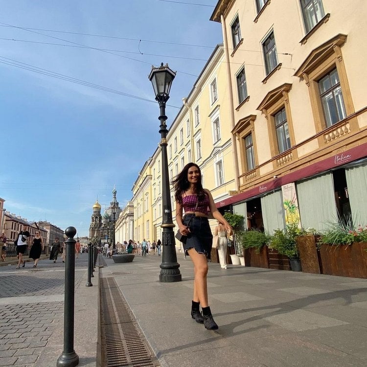 Surbhi Jyoti New Photos Collection