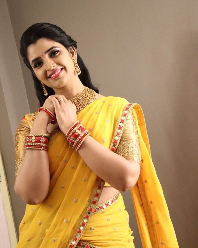 Syamala Anchor Latest Photos In Saree