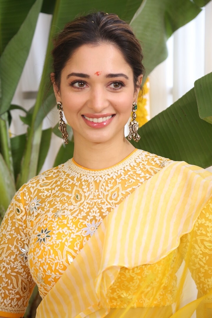 Tamanna Stunning Photos In Movie Shooting