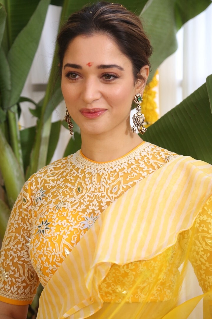 Tamanna Stunning Photos In Movie Shooting