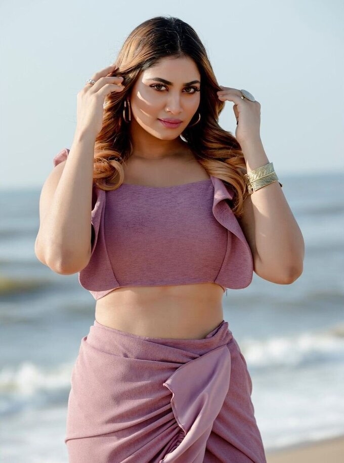 Tamil BiggBoss Contestant And Model Shivani Narayanan Latest Images