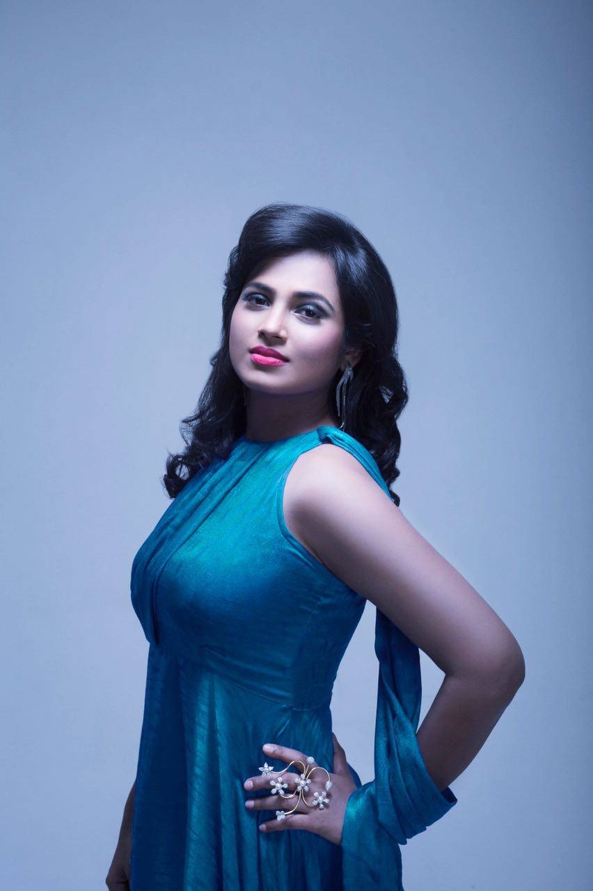 Tamil BiggBoss Contestant Ramya Pandiyan Hot Images