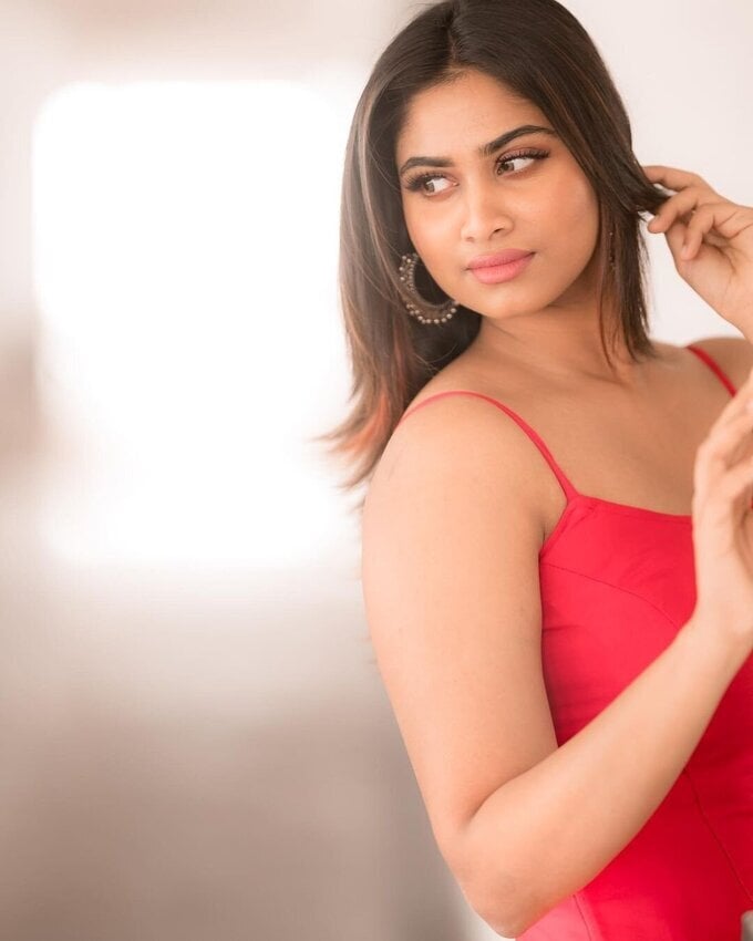 Tamil BiggBoss Fame Shivani Narayanan Photo Collection