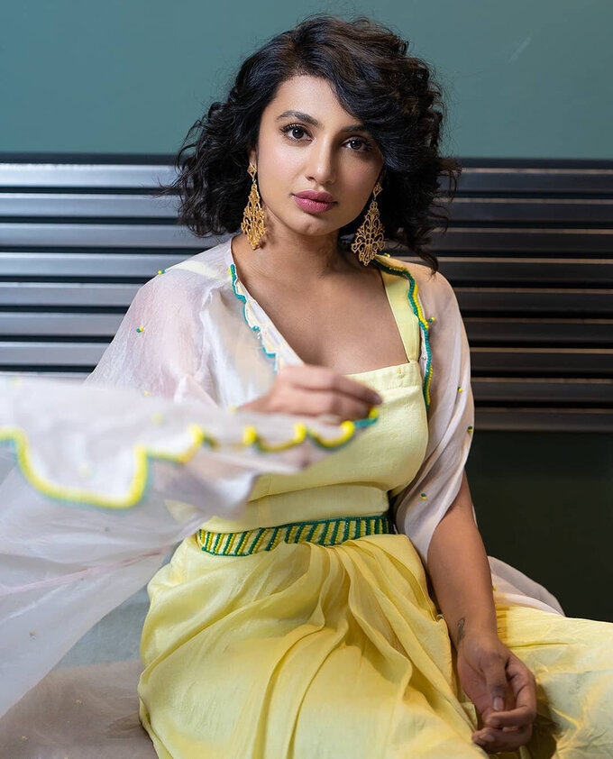 Tejaswi Madivada New Images Gallery