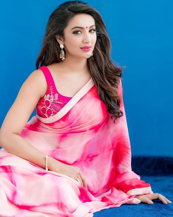 Tejaswi Madivada New Images Gallery