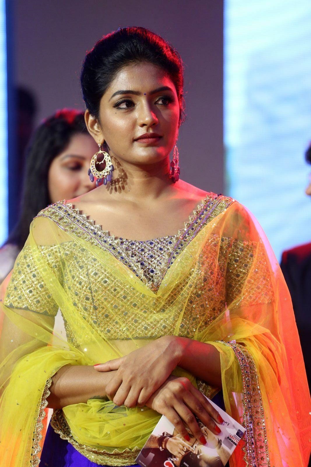 Telugu Beauty Eesha Rebba Cute Images
