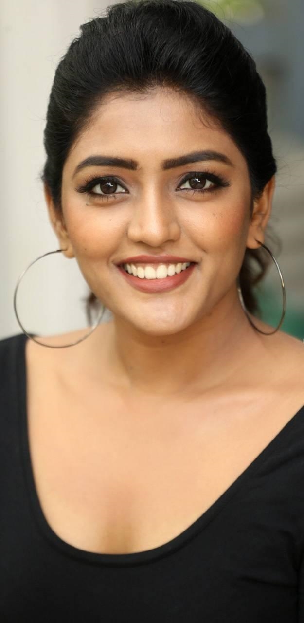 Telugu Beauty Eesha Rebba Cute Images