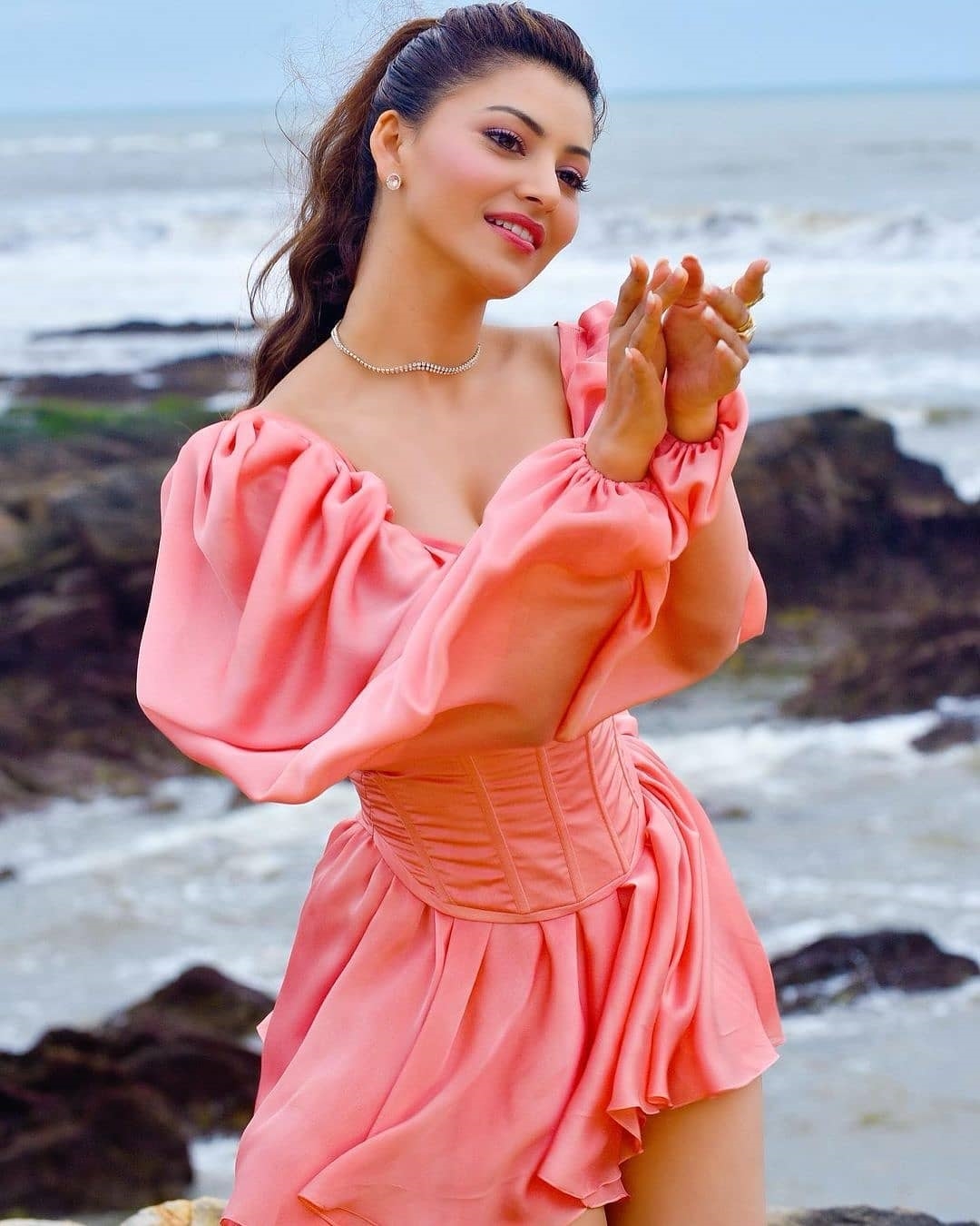 Urvashi Rautela Hot Photos