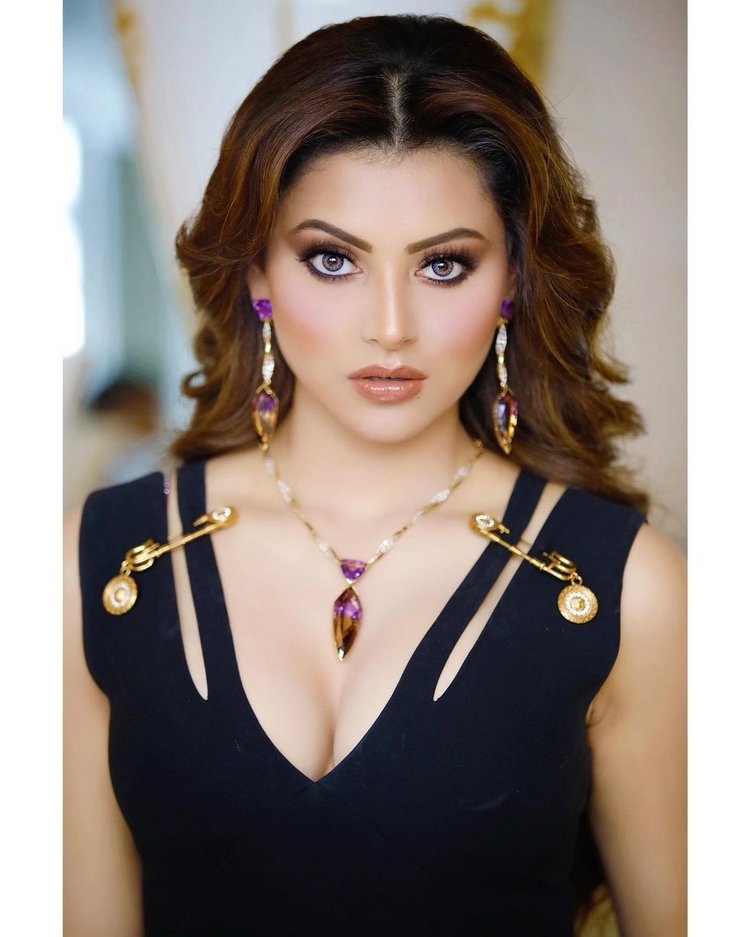 Urvashi Rautela New Images Collection