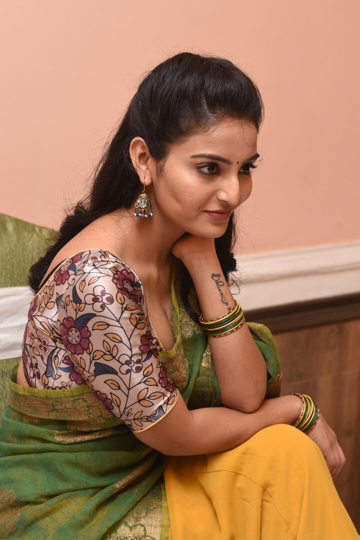 VakeelSaab Actress Ananya Nagalla Hot Images