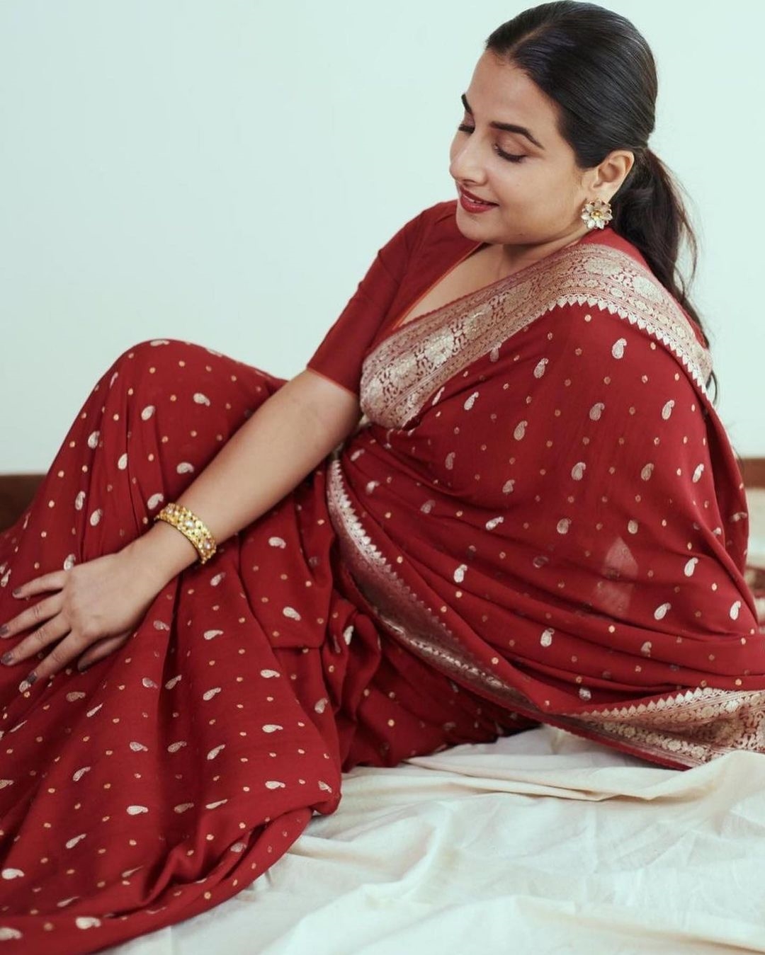 Vidya Balan Hot Photos In Saree