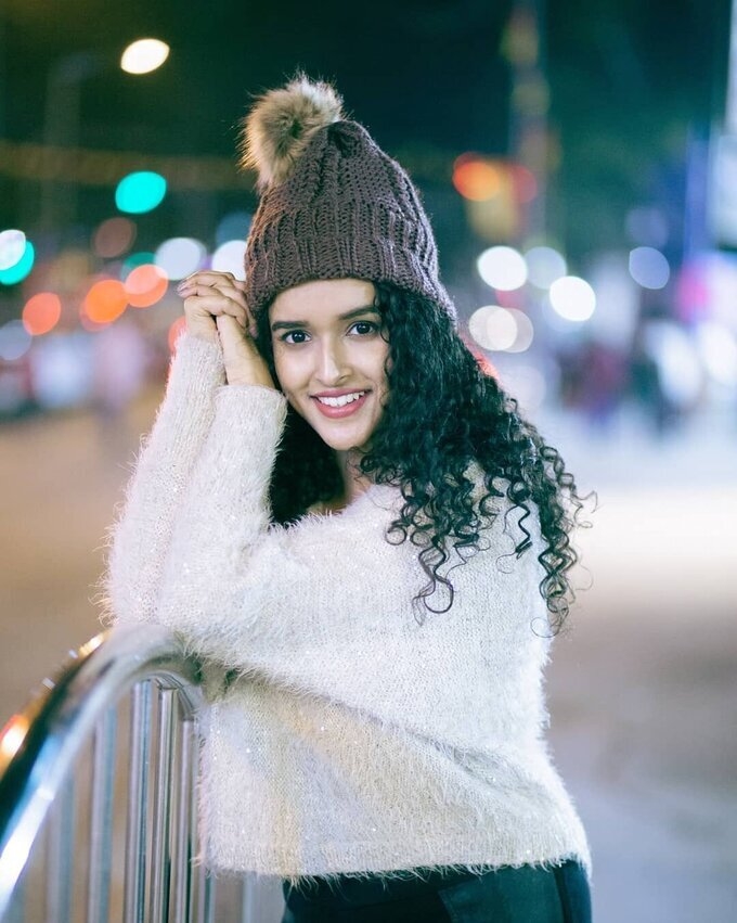 Vidya Prabhu Stunning Pics