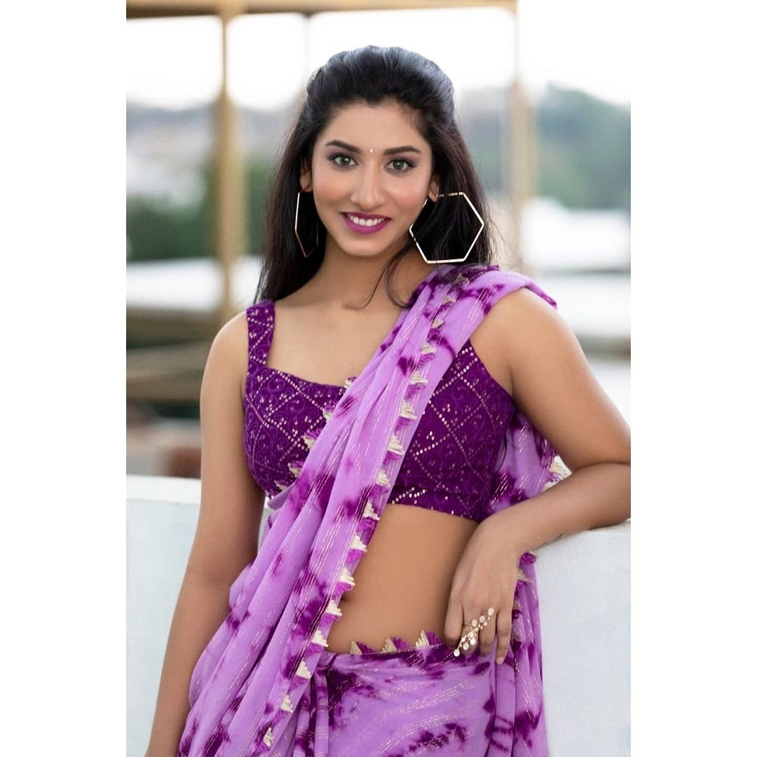 Vishnu Priya New Clicks