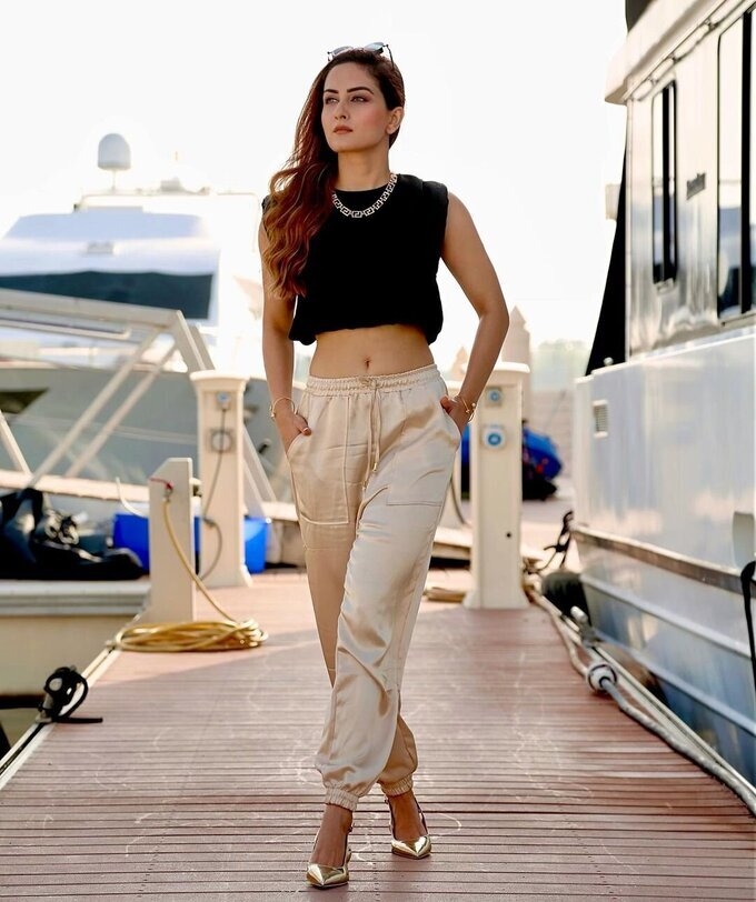 Zaara Yesmin New Stills Gallery