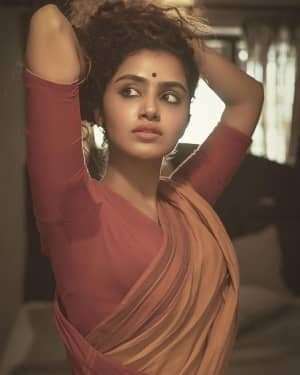 anupama parameswaran hot Photos