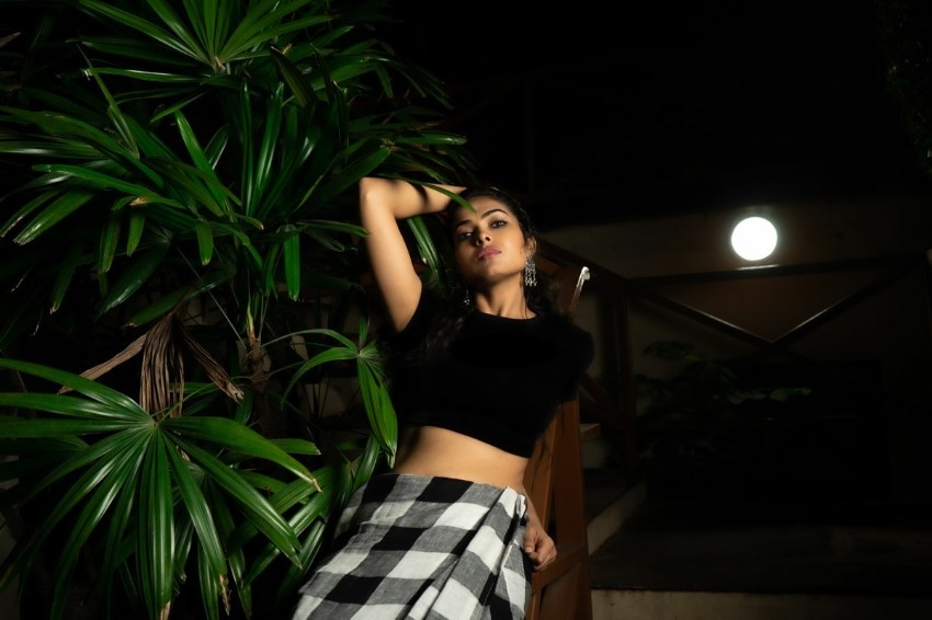 divi vadthya latest Photos collection