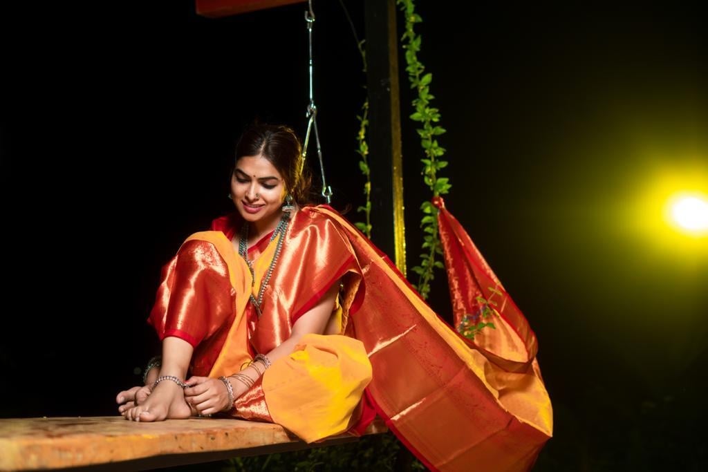 divi vadthya latest Photos collection