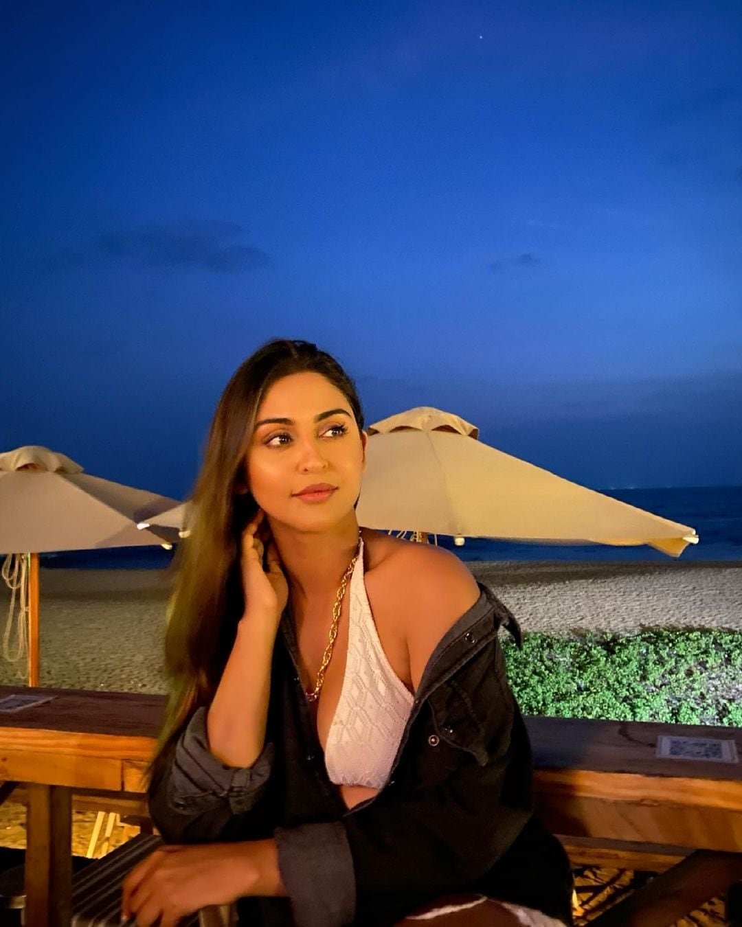 krystle dsouza Photos in facebook
