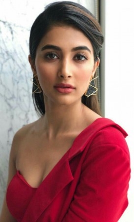 pooja hegde hotess New Images